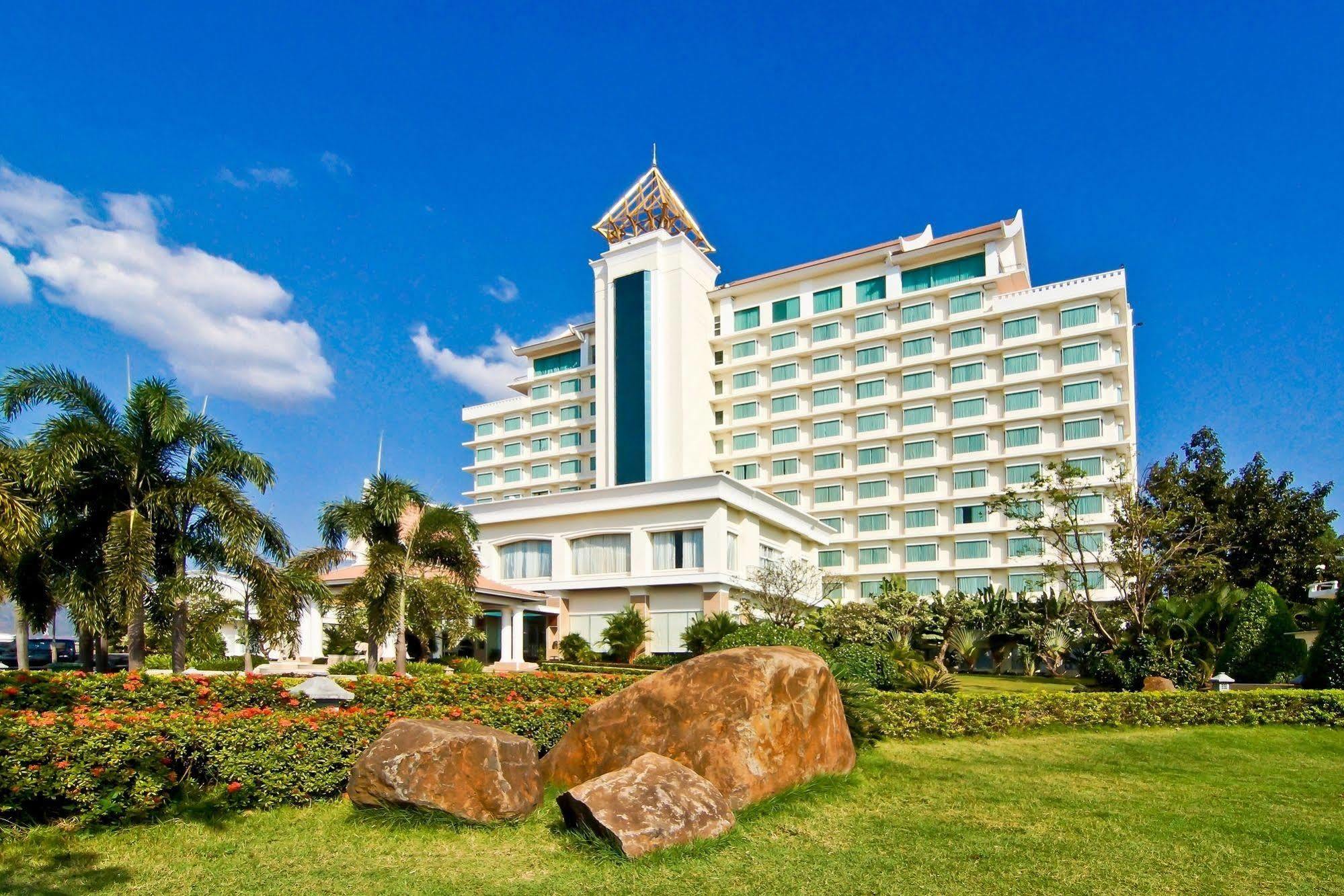 Champasak Grand Hotel Pakse Exterior foto